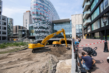 910592 Gezicht op de werkzaamheden ten behoeve van het opnieuw aanleggen van de Stadsbuitengracht te Utrecht, ter ...